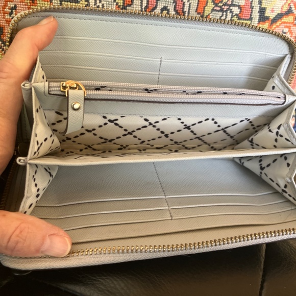 Kate Spade wallet - Picture 4 of 6